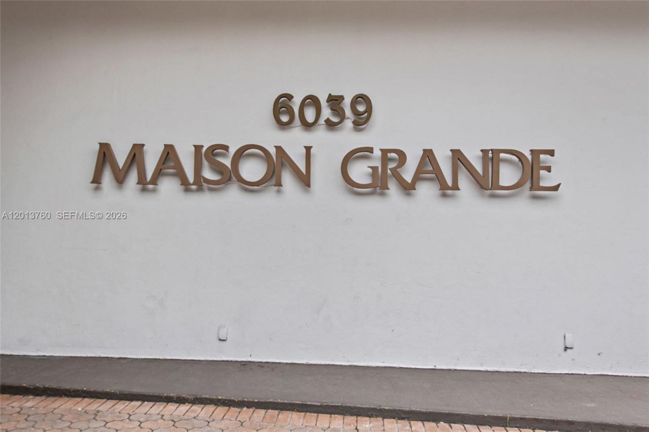 6039 Collins Ave , Unit PH7, Miami Beach, FL 33140 Photo