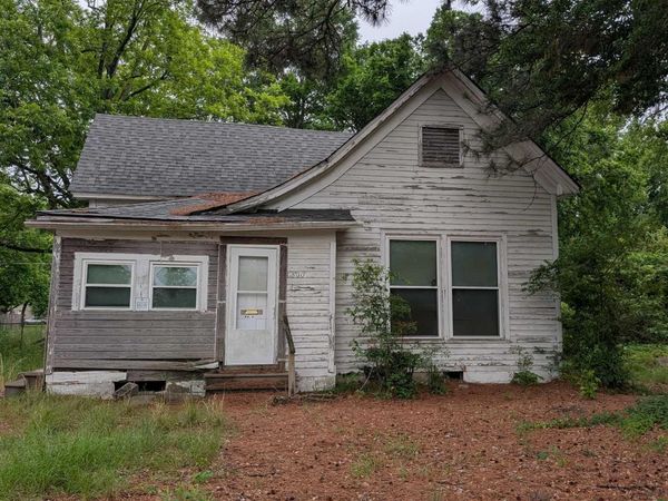 1500 W 17th Avenue , Pine Bluff, AR 71603