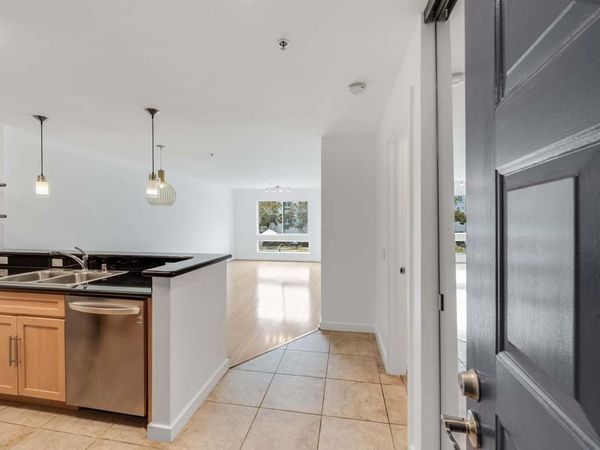 6400 Christie Ave, Unit 4225, Emeryville, CA 94608