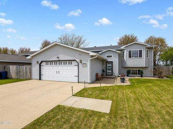 1853 5TH STREET NE, Watertown, SD 57201