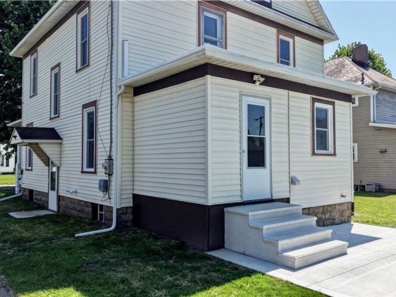 1018 Prospect Avenue NW, New Philadelphia, OH 44663 Photo 4