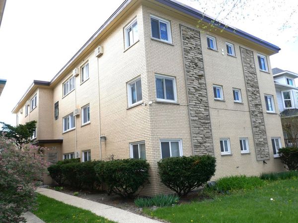 828 N Austin Boulevard , Unit 3SW, Oak Park, IL 60302
