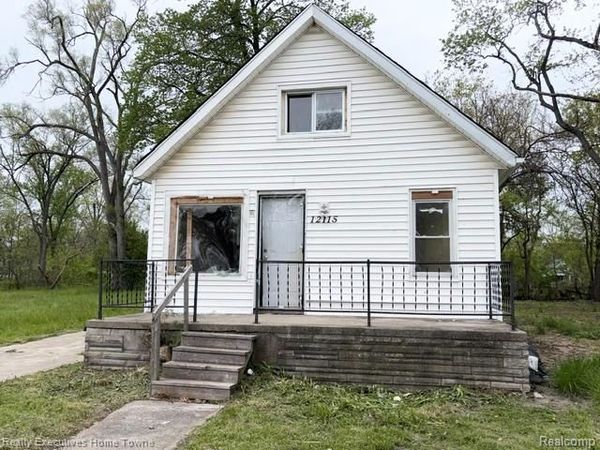 12115 Woodmont Avenue , Detroit, MI 48227