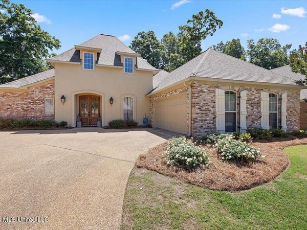 153 Covey Run , Madison, MS 39110
