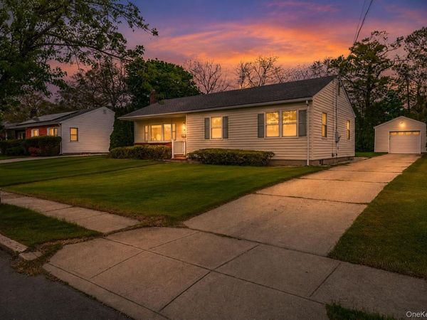 14 George Court, Bellport Village, NY 11713