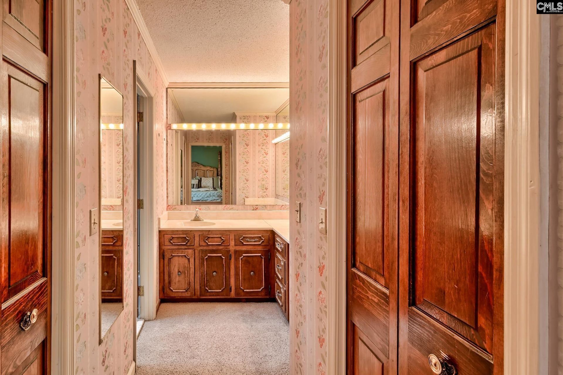 213 Tyborne Circle  Photo 25