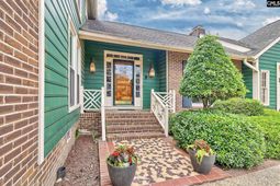 213 Tyborne Circle  photo 4