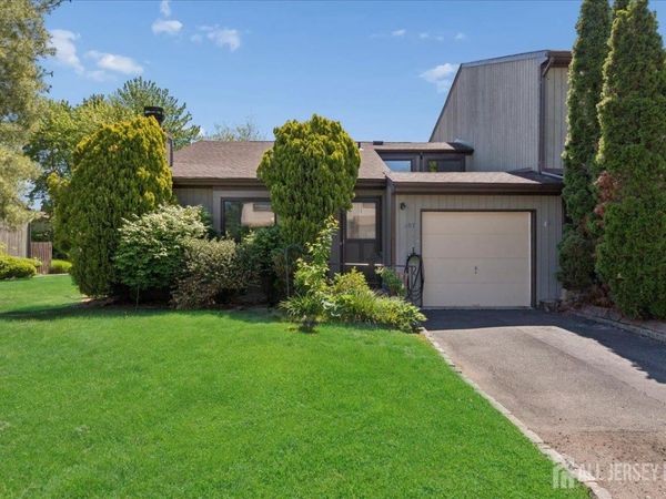 107 Bowne Court, Old Bridge, NJ 07747