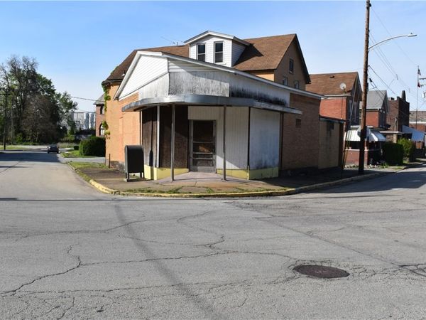 537 S 5 th St , Jeanette, PA 15644