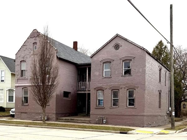 1840 N Wisconsin St, Racine, WI 53402