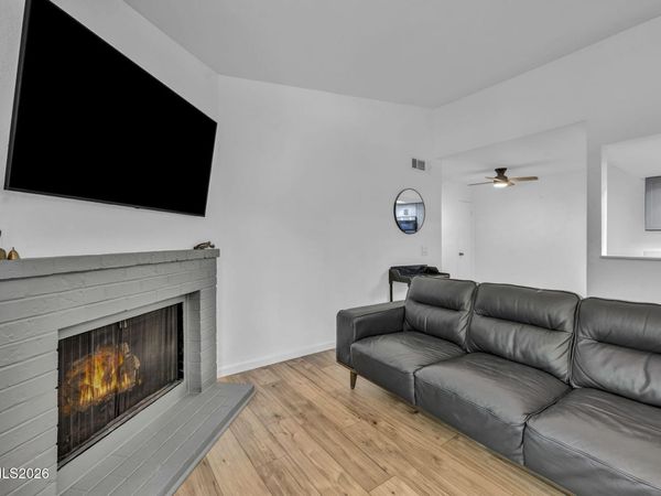 530 E Patriot Boulevard, Unit APT 124, Reno, NV 89511