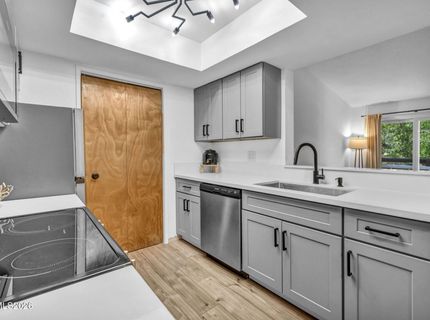 530 E Patriot Boulevard, Unit APT 124, Reno, NV 89511 Photo