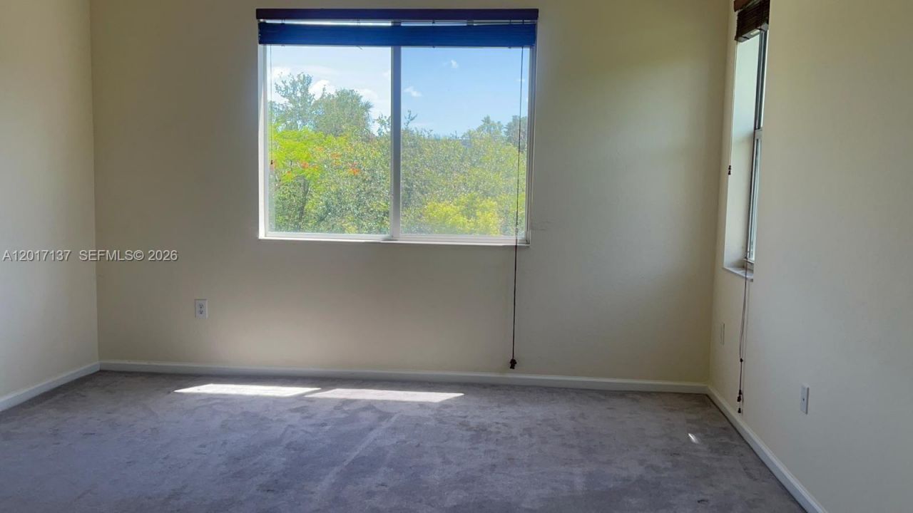 3500 Oaks Clubhouse Dr , Unit 211, Pompano Beach, FL 33069 Photo