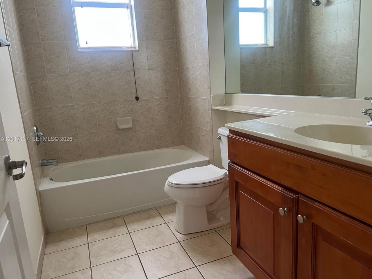 3500 Oaks Clubhouse Dr , Unit 211, Pompano Beach, FL 33069 Photo