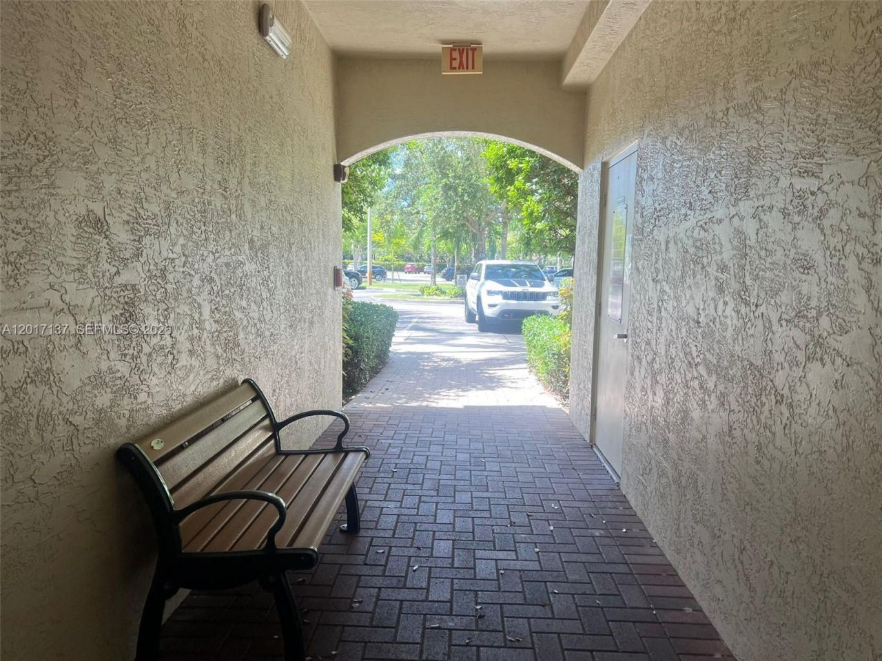 3500 Oaks Clubhouse Dr, Unit 211, Pompano Beach, FL 33069 Photo