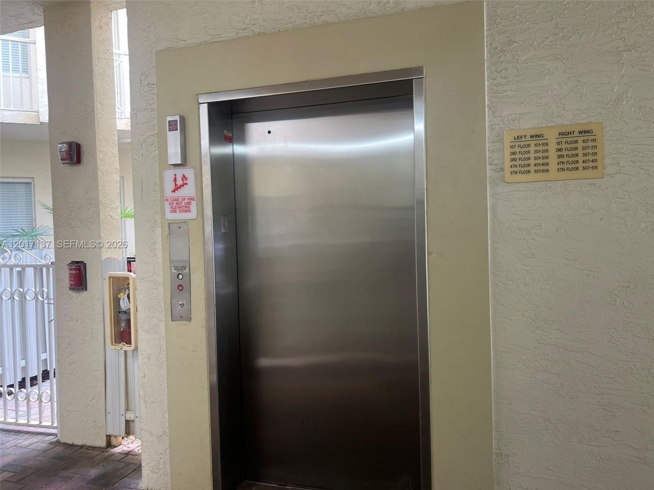 3500 Oaks Clubhouse Dr, Unit 211, Pompano Beach, FL 33069 Photo