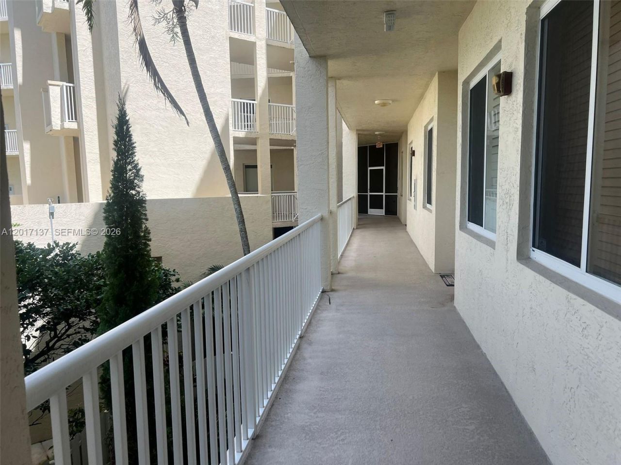 3500 Oaks Clubhouse Dr , Unit 211, Pompano Beach, FL 33069 Photo