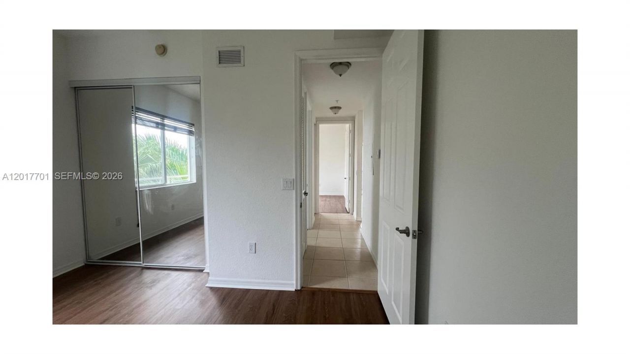 3600 Oaks Clubhouse Dr , Unit 511, Pompano Beach, FL 33069 Photo