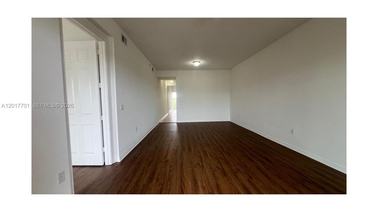 3600 Oaks Clubhouse Dr , Unit 511, Pompano Beach, FL 33069 Photo