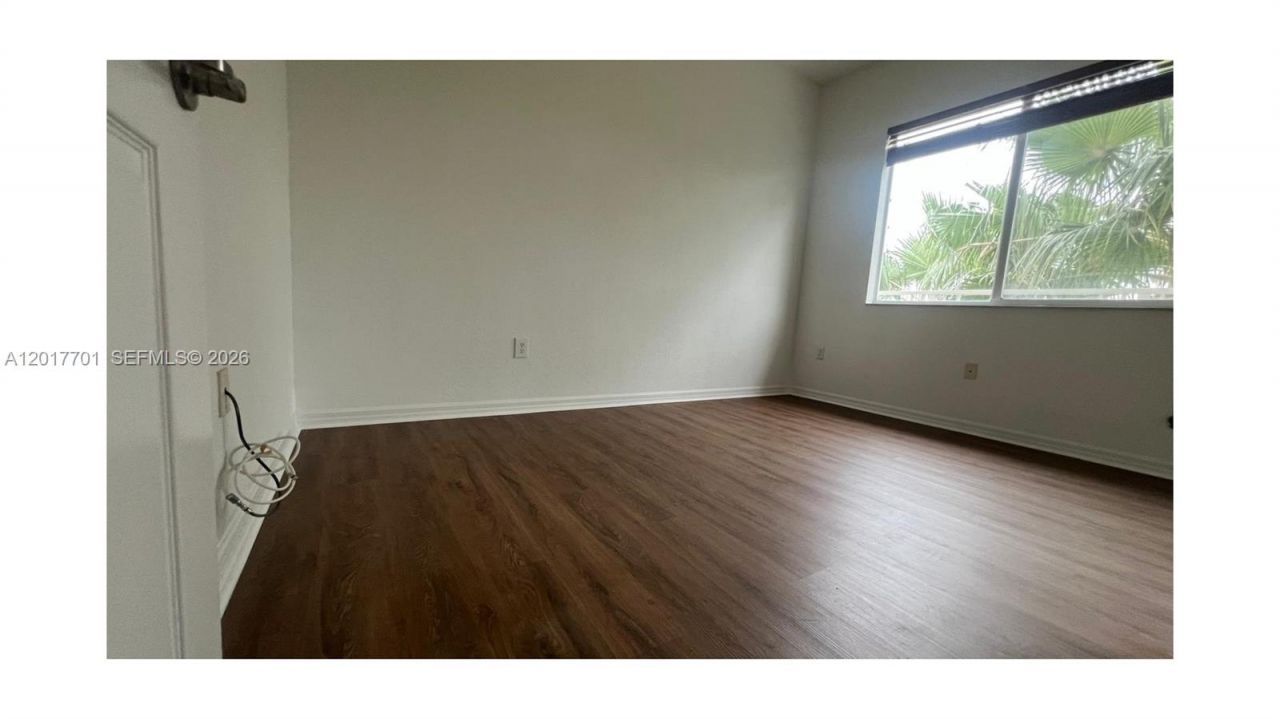 3600 Oaks Clubhouse Dr , Unit 511, Pompano Beach, FL 33069 Photo