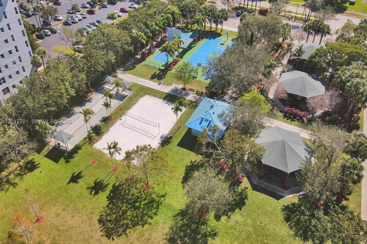 3600 Oaks Clubhouse Dr , Unit 511, Pompano Beach, FL 33069 Photo