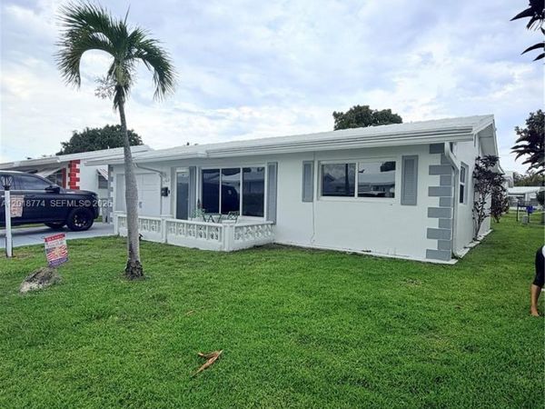 2960 NW 1st Dr , Pompano Beach, FL 33064