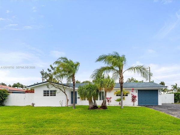 4211 NE 27th Ave , Lighthouse Point, FL 33064