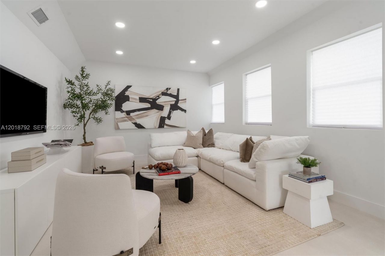 4211 NE 27th Ave , Lighthouse Point, FL 33064 Photo