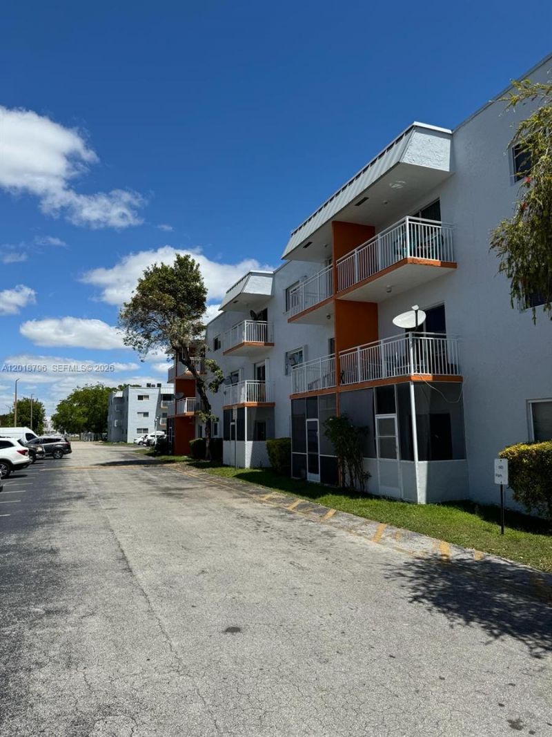11307 SW 200th St , Unit 310-B, Miami, FL 33157 Photo