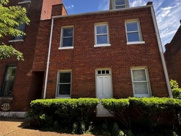 2204 Menard Street , St Louis, MO 63104