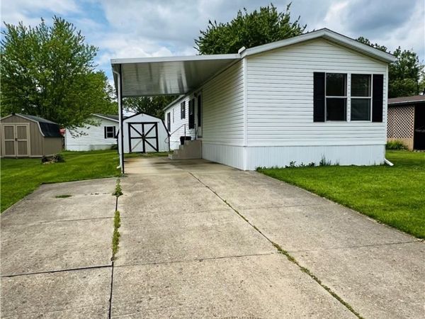 28 Thomas Boulevard NW, Massillon, OH 44647