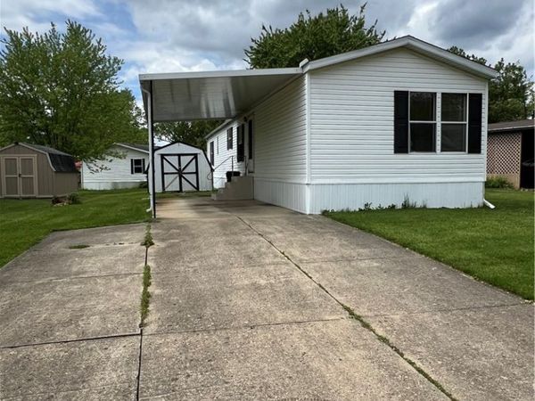 28 Thomas Boulevard NW, Massillon, OH 44647