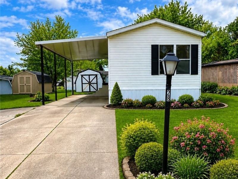 28 Thomas Boulevard NW, Massillon, OH 44647 Photo 2