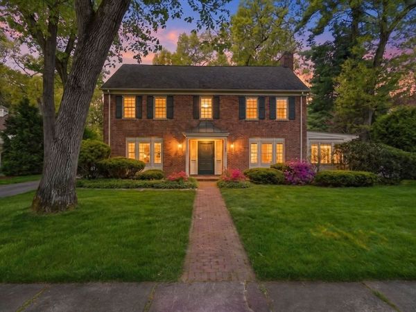 38 Oxford Road, Longmeadow, MA 01106