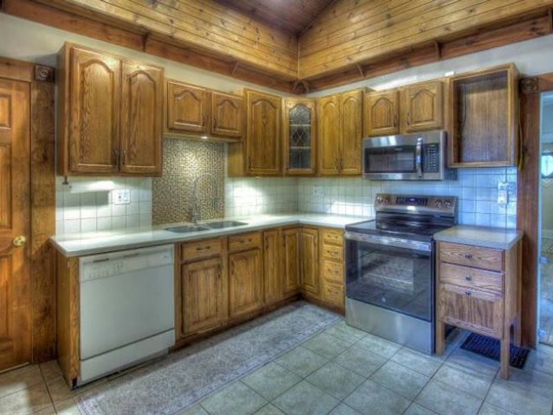 518 E Hamtramck Street, Mount Vernon, OH 43050 Photo 4