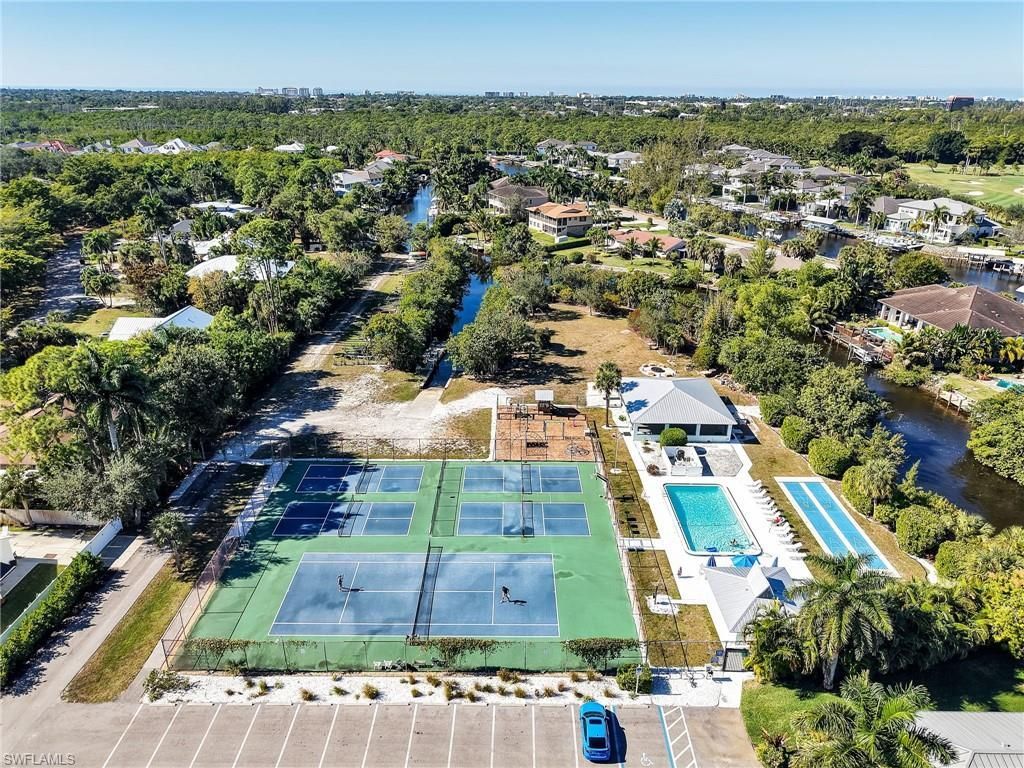 2554 Outrigger Ln, Naples, FL 34104 Photo