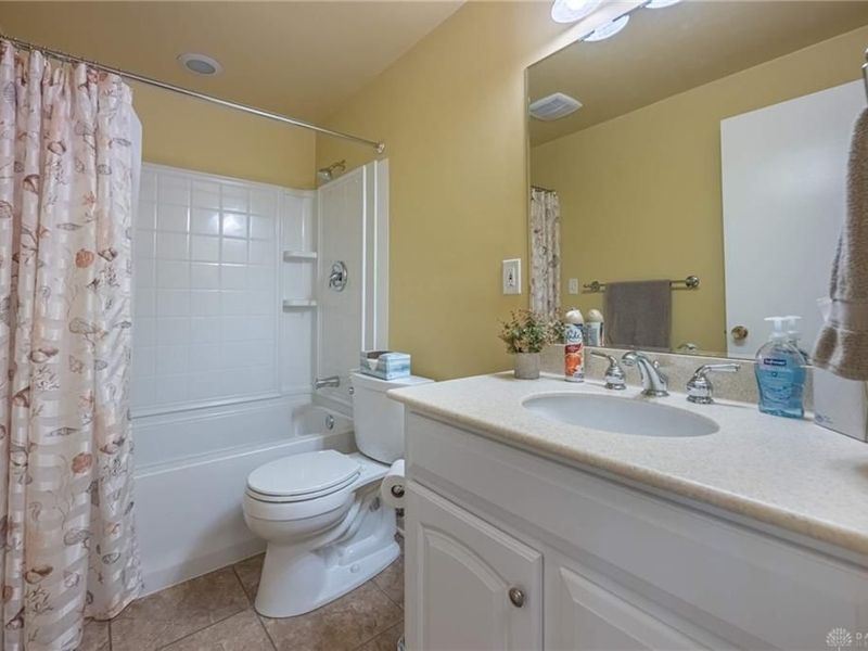 1180 Heathshire Drive, Washington Township, OH 45459 Photo 24