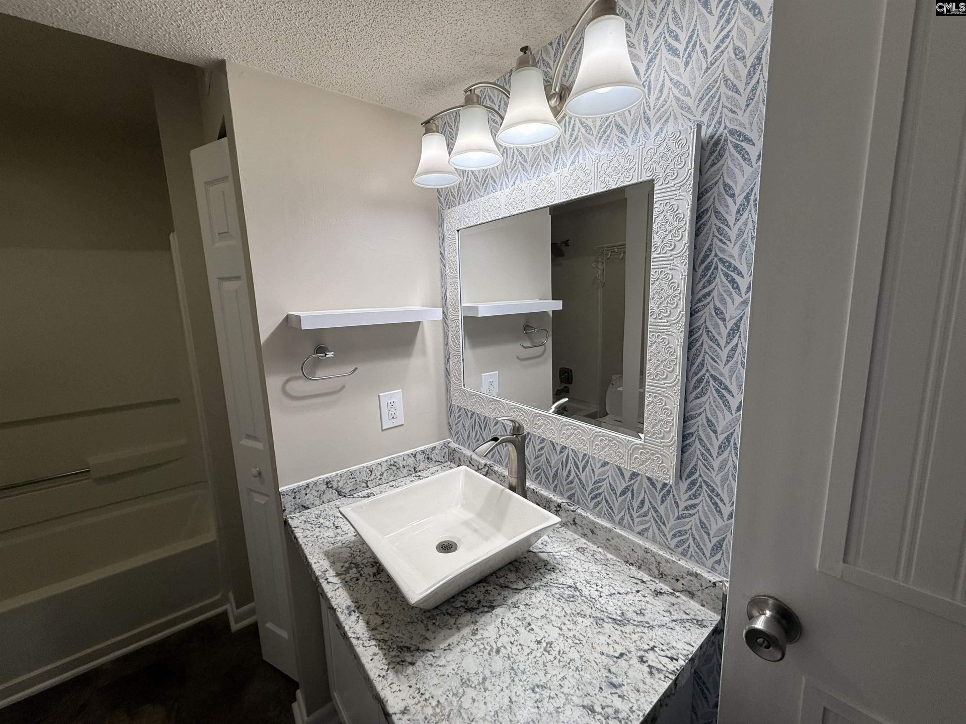 405 Harbison Blvd Apt 811  Photo 9