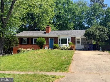 6530 FAIRLAWN DRIVE, MCLEAN, VA 22101