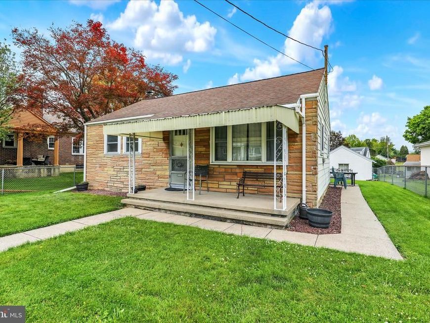 227 E Noble Avenue, Shoemakersville, PA 19555 Main Photo