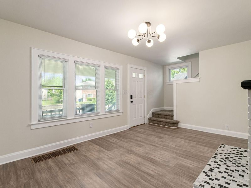 1623 E Weber Road, Columbus, OH 43211 Photo 6