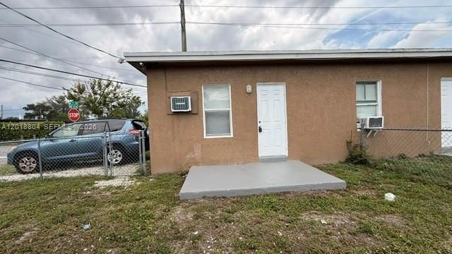 646 NW 14th Ter , Unit APT WEST, Fort Lauderdale, FL 33311 Photo