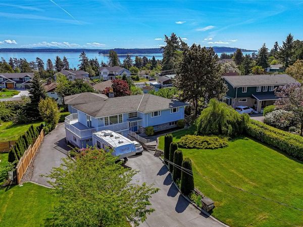 8705 Ebor Terr , North Saanich, BC V8L 1L7
