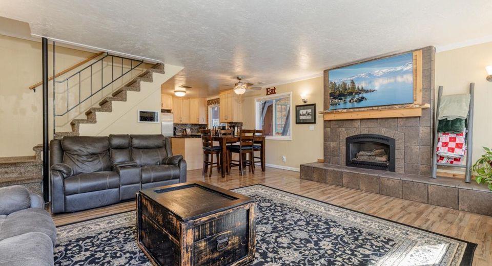 1912 Apache Avenue, South Lake Tahoe, CA 96150 Photo