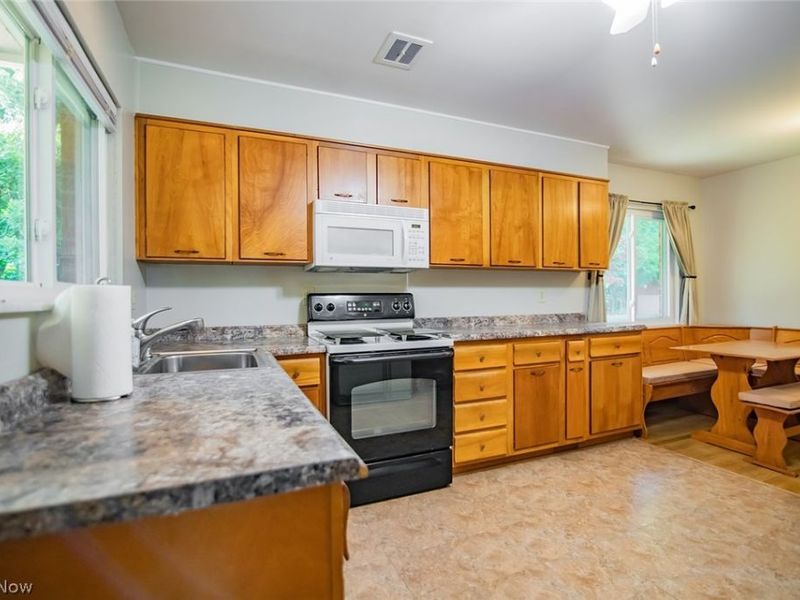 301 Bohl Drive, Marietta, OH 45750 Photo 11