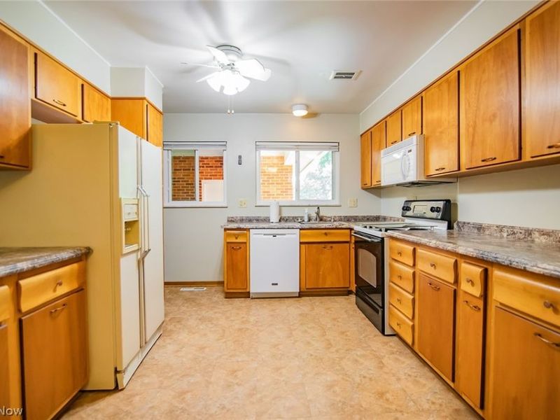301 Bohl Drive, Marietta, OH 45750 Photo 13