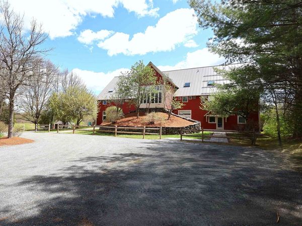 16 Hemlock Ridge Drive, Unit 101, Hartford, VT 05088