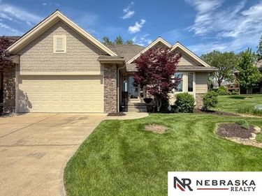 1911 Glen Cove , Council Bluffs, IA 51503
