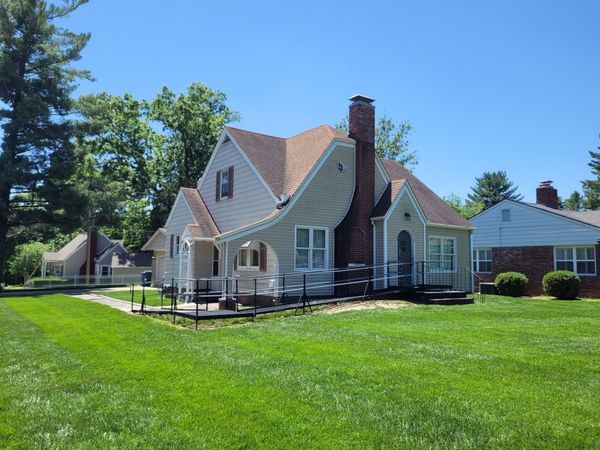 1901 E Richview Road , Mt Vernon, IL 62864