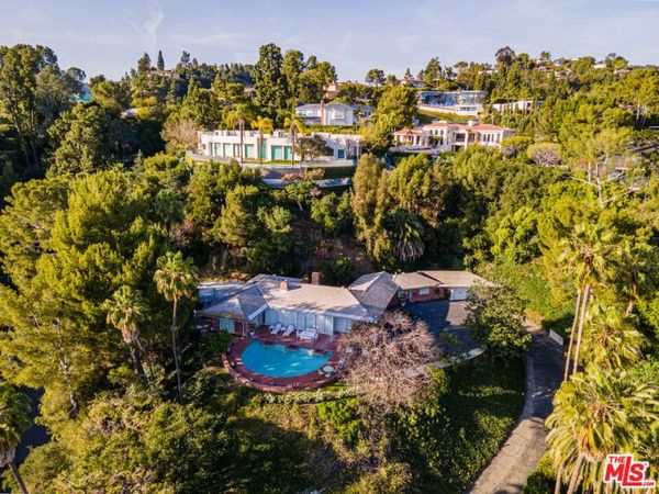 1114 Calle Vista Drive, Beverly Hills, CA 90210
